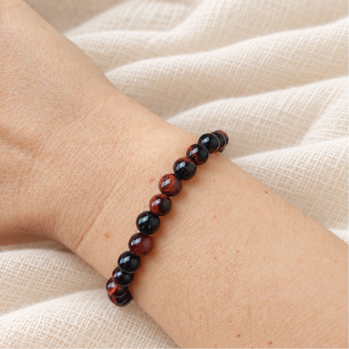 bracelet oeil de taureau poignet
