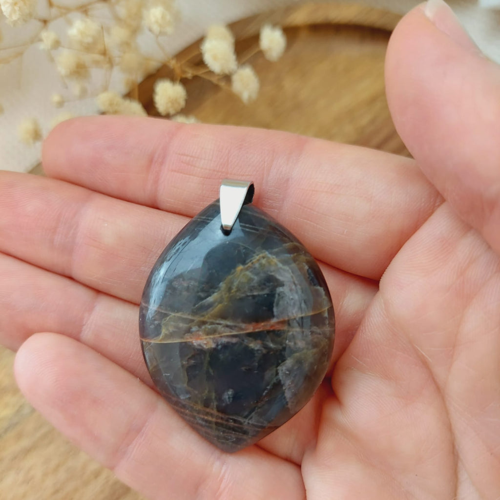 Pendentif pierre de lune noire