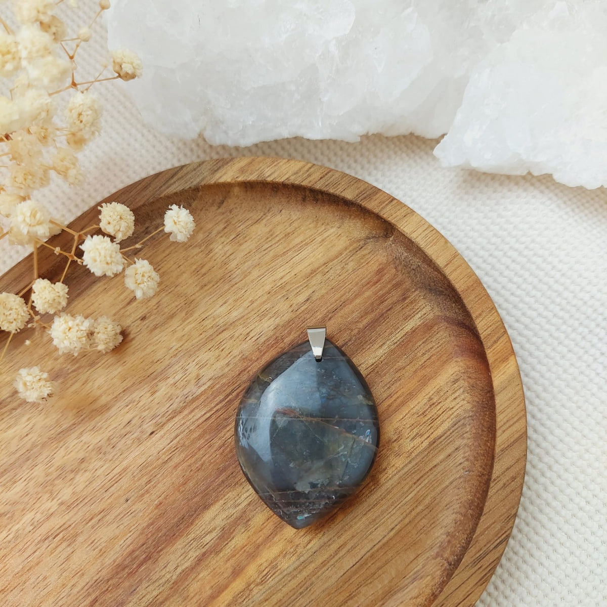 Pendentif pierre de lune noire