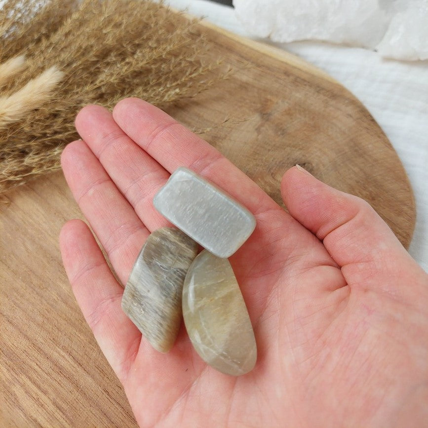 Pierre de lune roulée